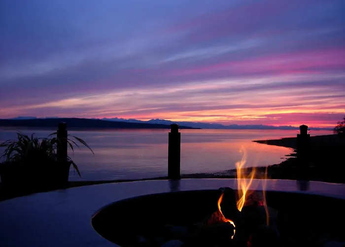Beach Gardens Resort And Marina
